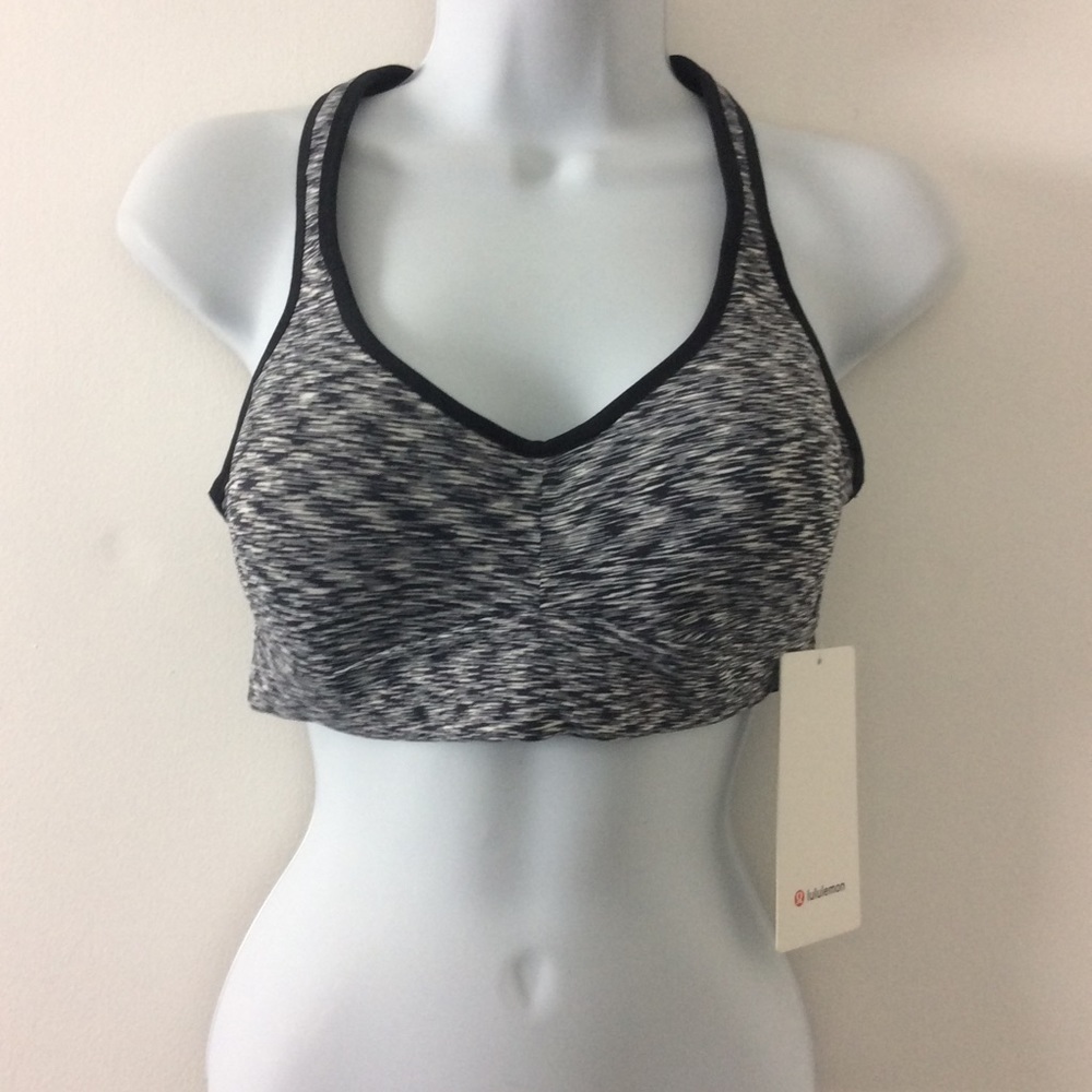NEW Lululemon yoga workout top speed up size 6 C/D